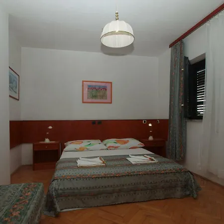 Anto 1028 Apartmán Fažana